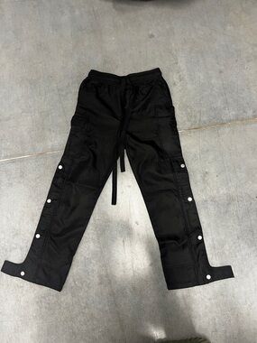 Mnml Cargos